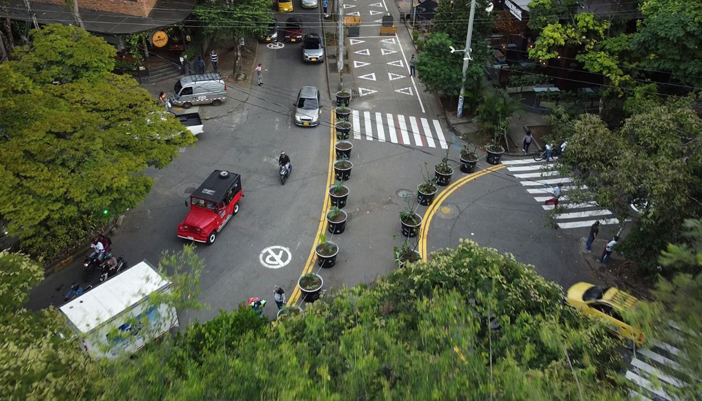 Reunión de trabajo comunitario y aliados.
